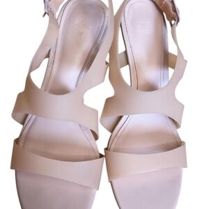 Zara Women's Beige Strappy Sandals